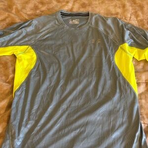 Under Armour Men's Long Sleeve Shirt in Gray and Yellow NWT, one small snag